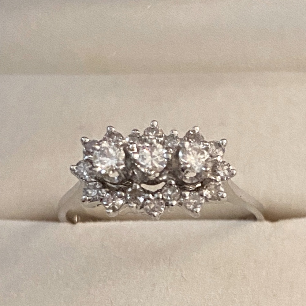 BRAND NEW Ladies Mined Diamond Ring